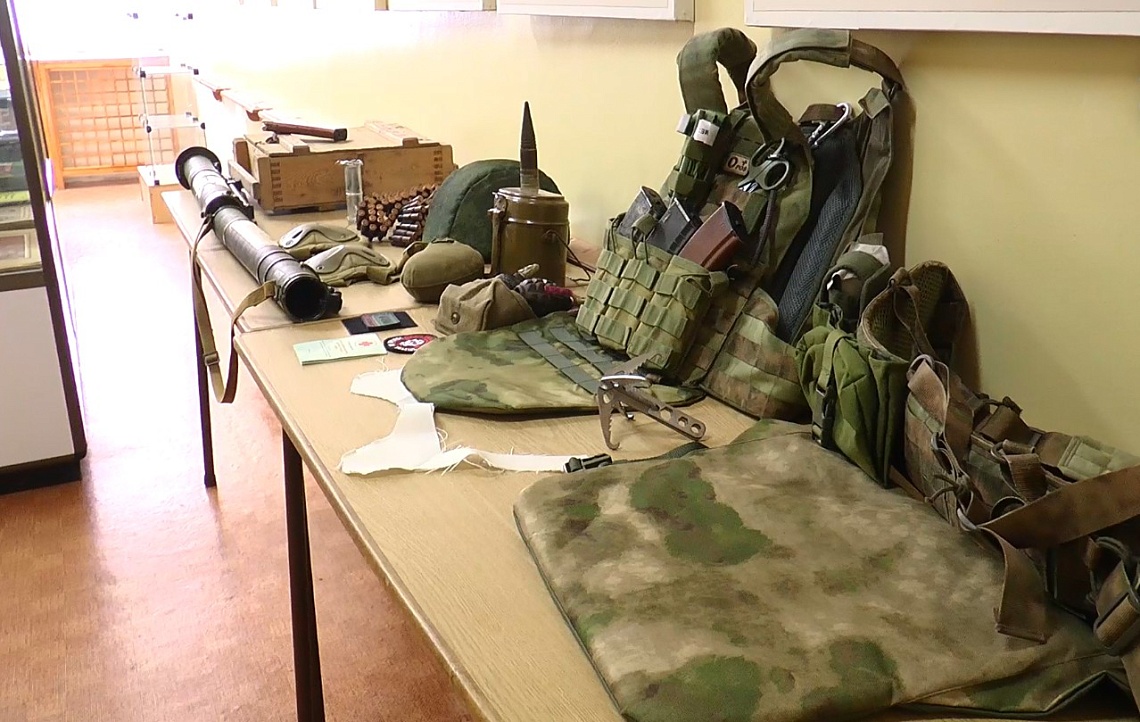 В Каменке в музее школы №9 открылись экспозиции, посвященные СВО